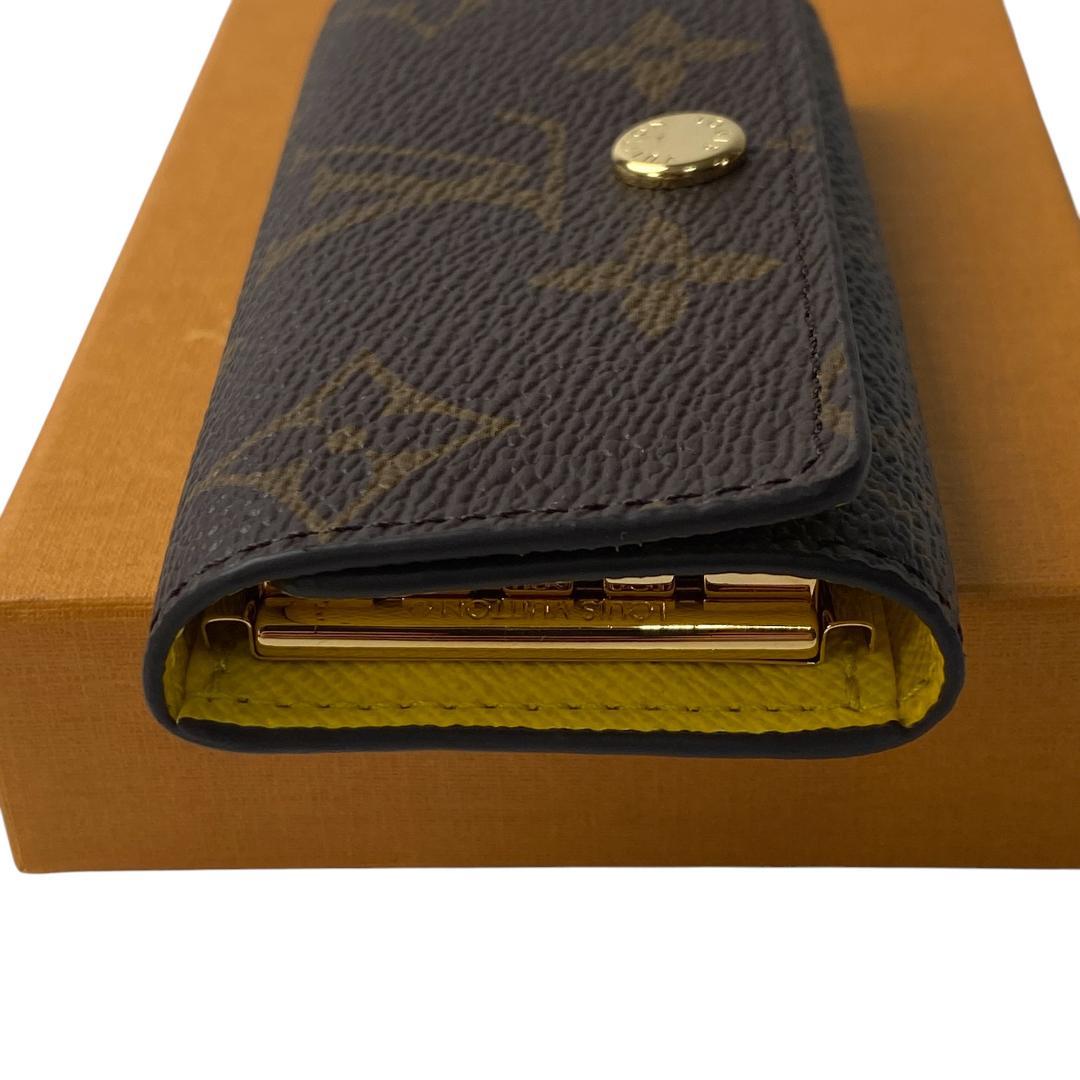 未使用 ルイ ヴィトン モノグラム ジョーヌ ミュルティクレ 4 キーケース.