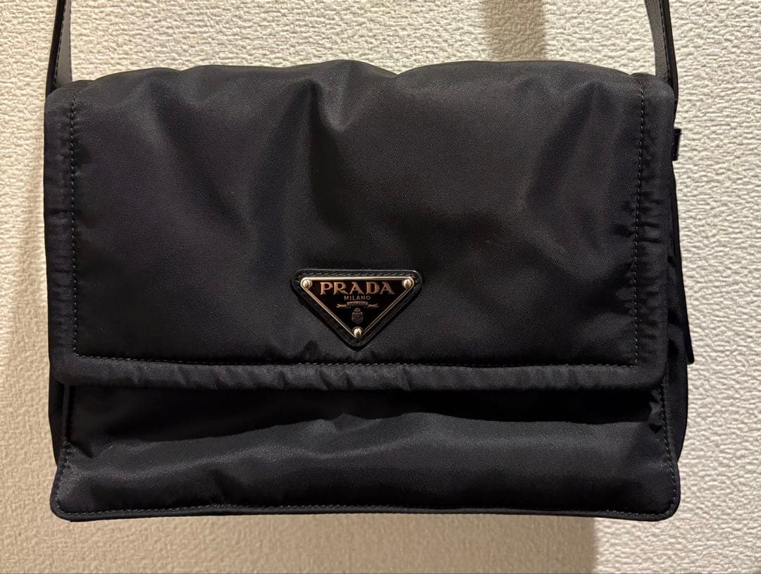 PRADA プラダ　ショルダーバッグ　スモール パデッド Re-Nylon