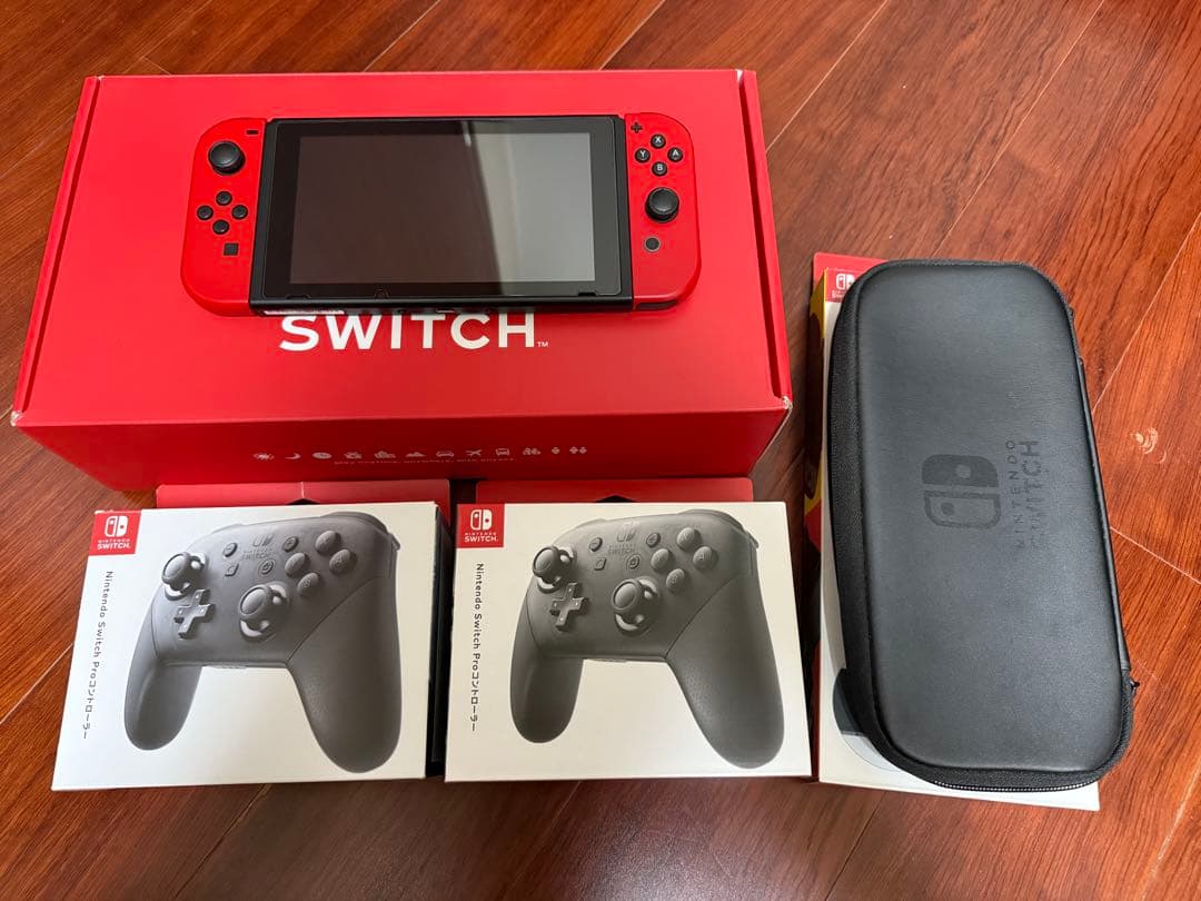 NintendoSwitch 本体 proコントローラー2台 ケース付き