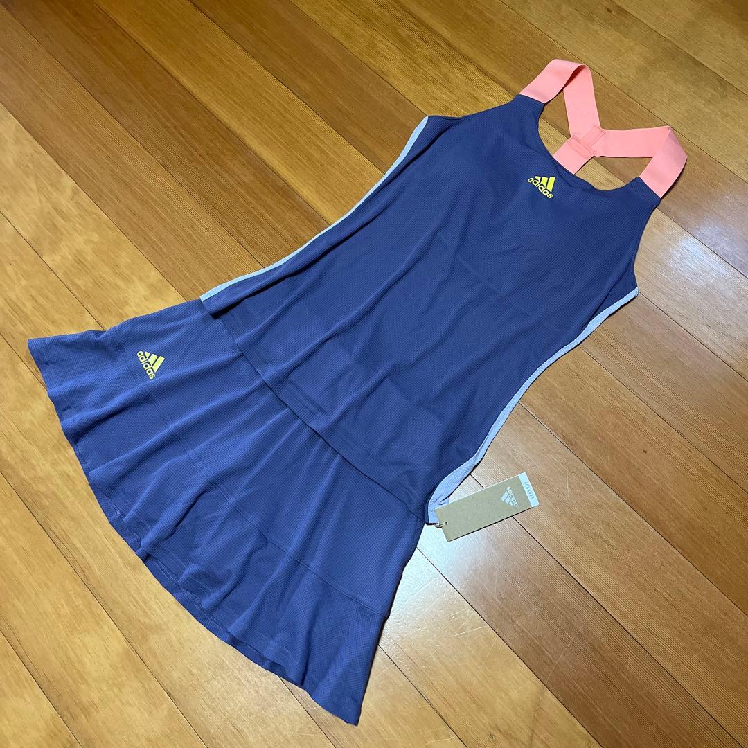アディダス　テニスウェア　上下セット