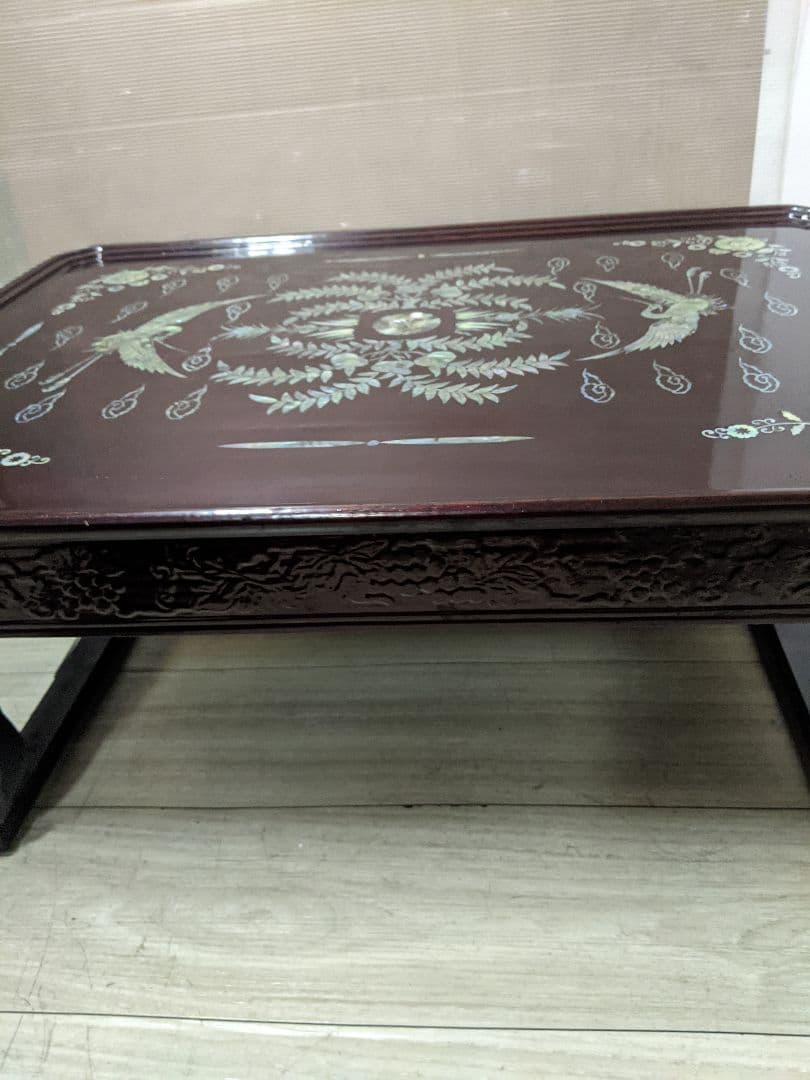 李朝螺鈿食事台　時代物　折畳式
