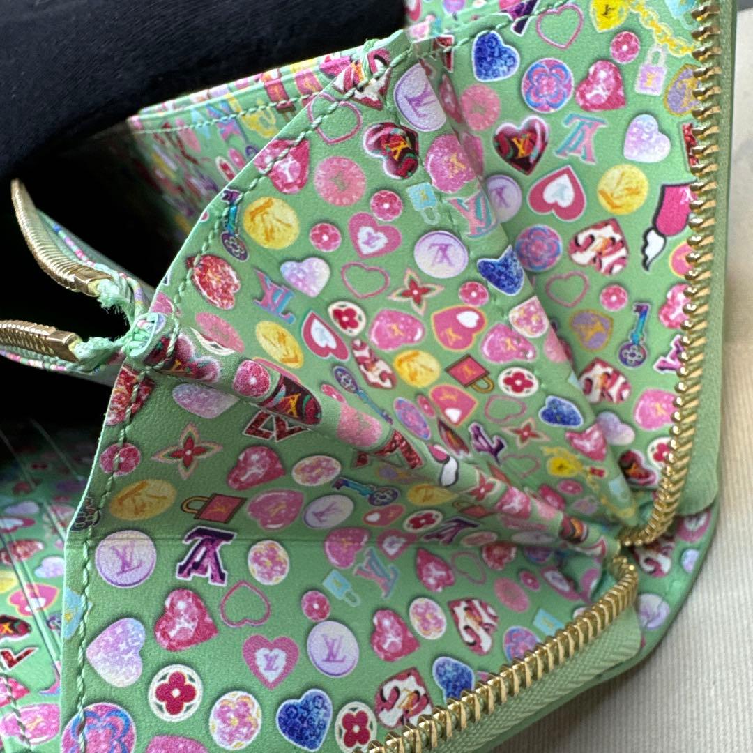 ヴィトン ジッピーウォレット ラウンド長財布 グリーン系 M82065