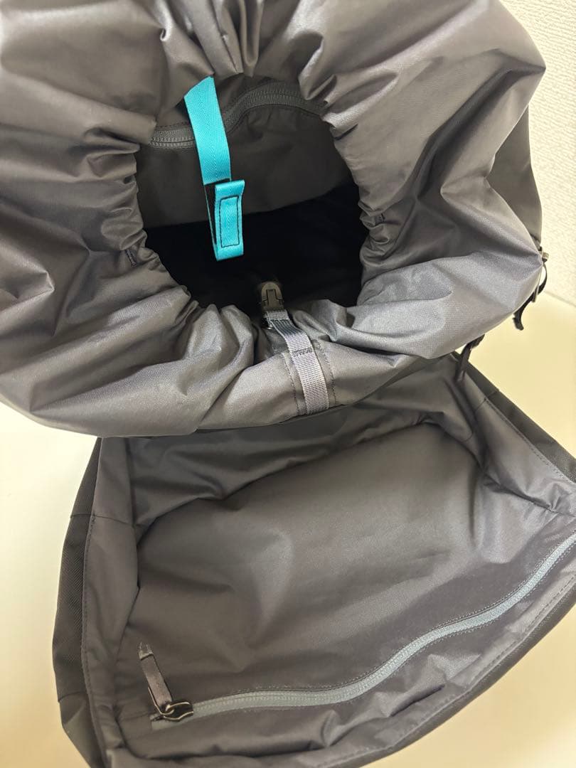 専用【美品】Arc'teryx マンティス30 アークテリクス黒バックパック