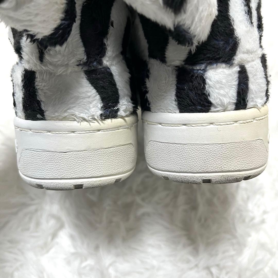 adidas × Jeremy Scott ホワイトタイガー ハイカット