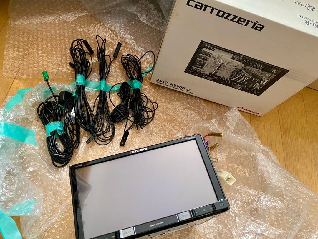 カロッツェリアcarrozzeria AVIC-RZ900-R 7V型カーナビ