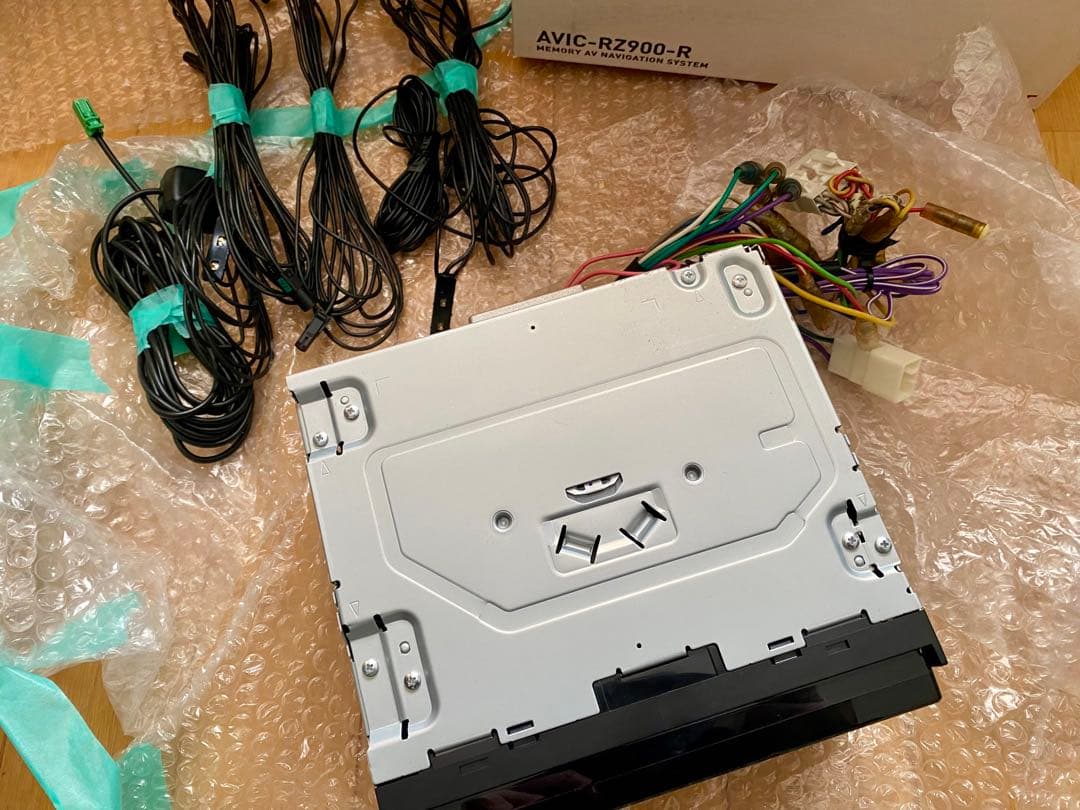 カロッツェリアcarrozzeria AVIC-RZ900-R 7V型カーナビ