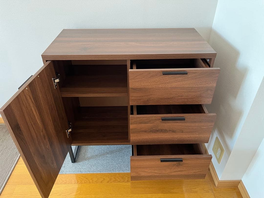 エアリゾーム　サイドボード