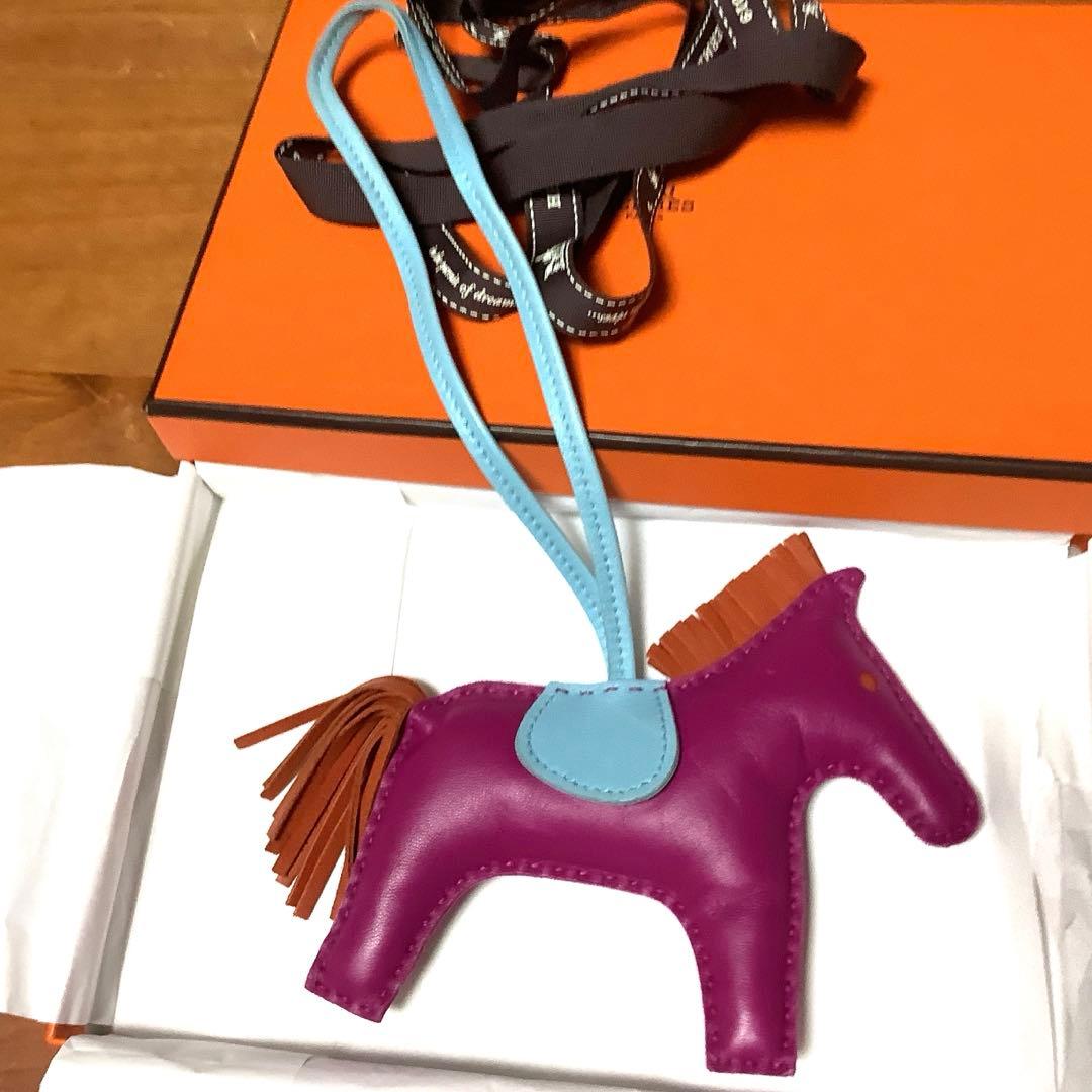 HERMES 馬　チャーム ロデオ　レザー　ラム　革　羊　エルメス