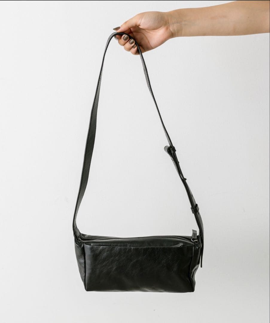 ear PAPILLONNER《本革/220g》ボックスショルダーバッグ