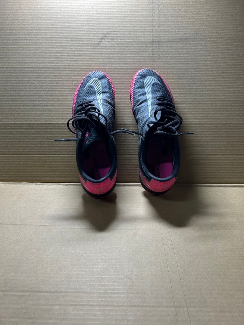 ナイキ　リアクトファントムＧＴ　ＰＲＯ　ＴＦ　２７センチ　フットサル　サッカー