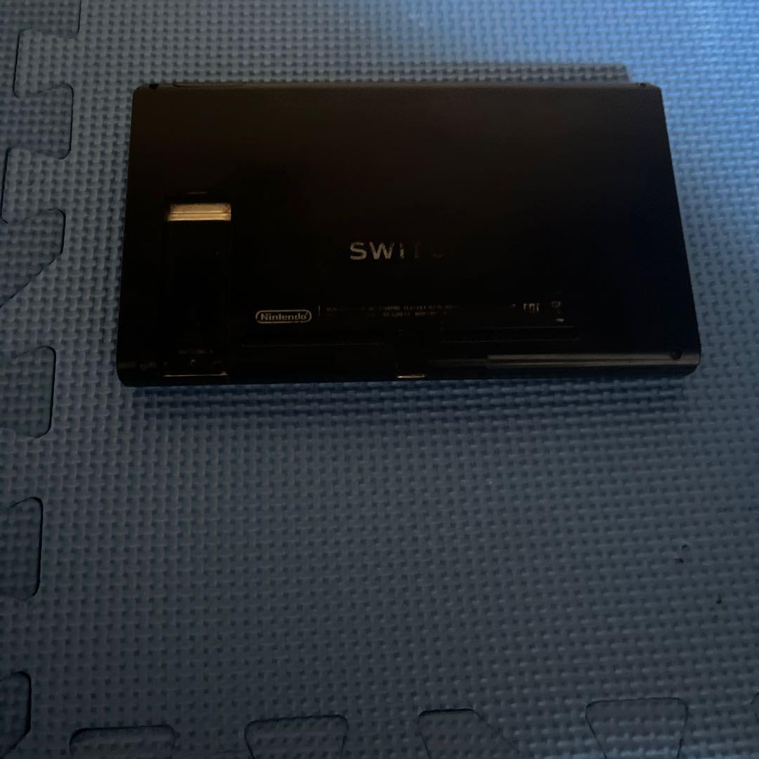 Nintendo Switch本体と付属品