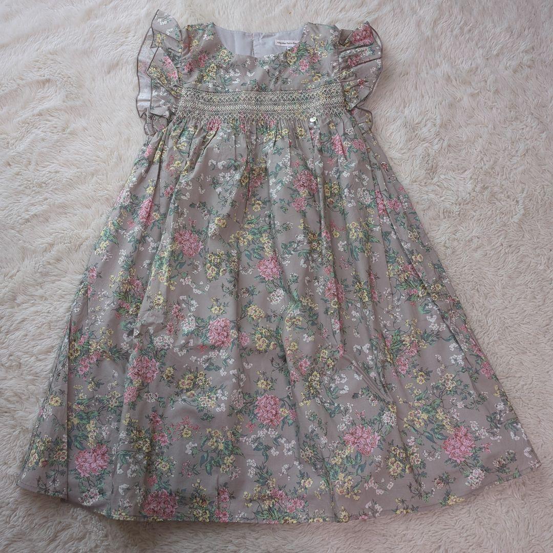 BeBe 花柄フリル袖ワンピース 150