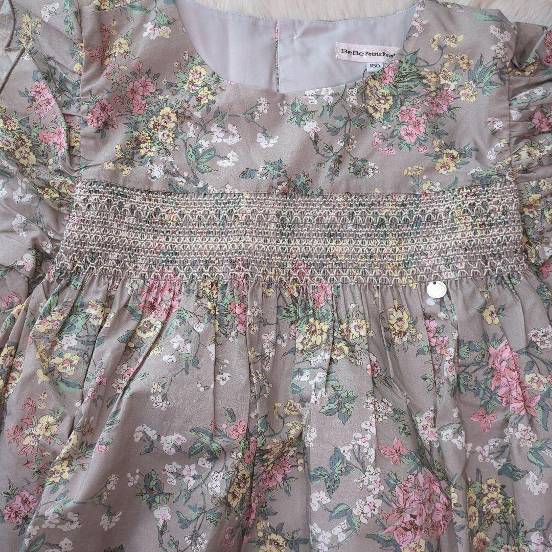 BeBe 花柄フリル袖ワンピース 150
