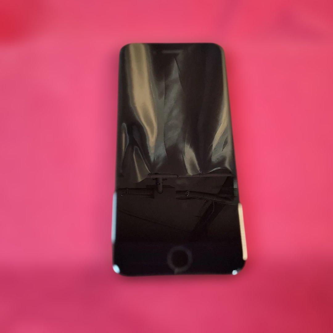 iPhone SE (第2世代) 64GB Red シム解除済み動作品