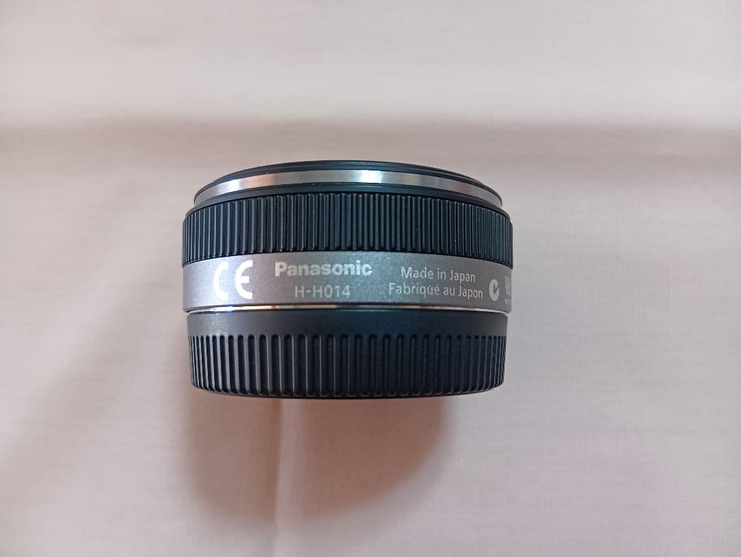 Panasonic LUMIX G 1:2.5/14 ASPH レンズ