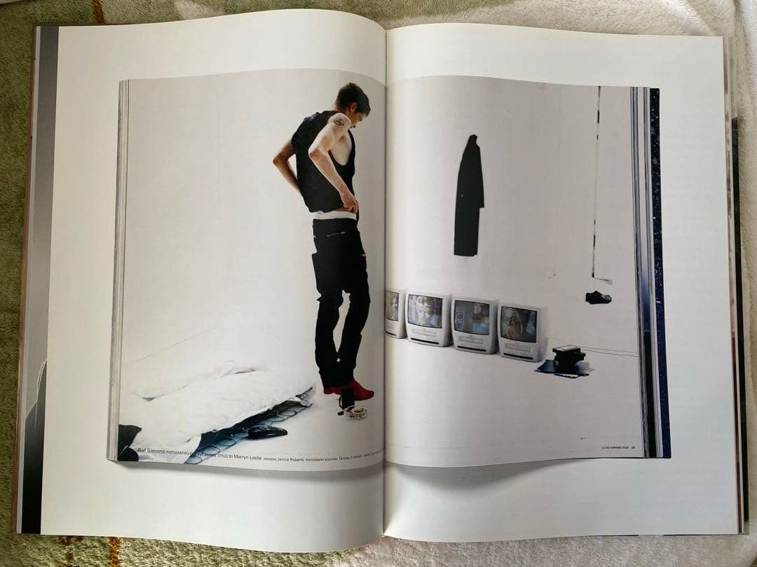 希少品 Raf Simons / Taschen /Terry Jones写真集
