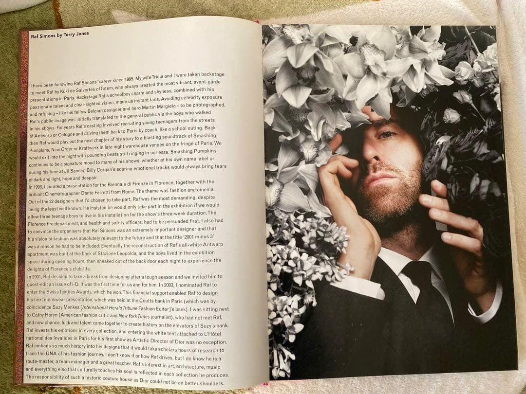 希少品 Raf Simons / Taschen /Terry Jones写真集