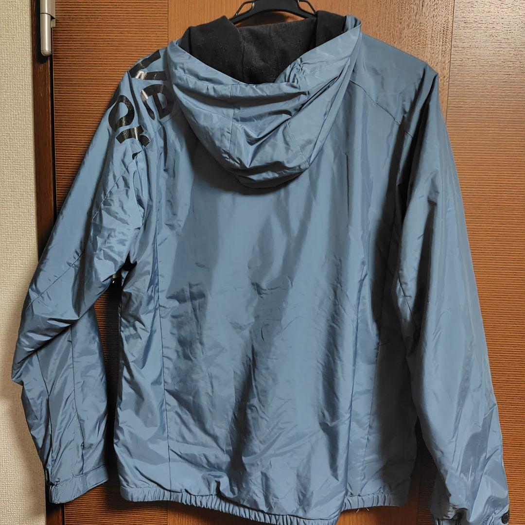 新品タグ付　DESCENTE　ウインドブレーカー　ブルーグレー　Mサイズ