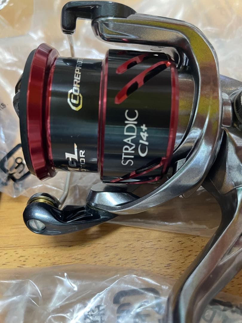 【新品】シマノ ストラディック C14+ 2500HGSDH スピニングリール