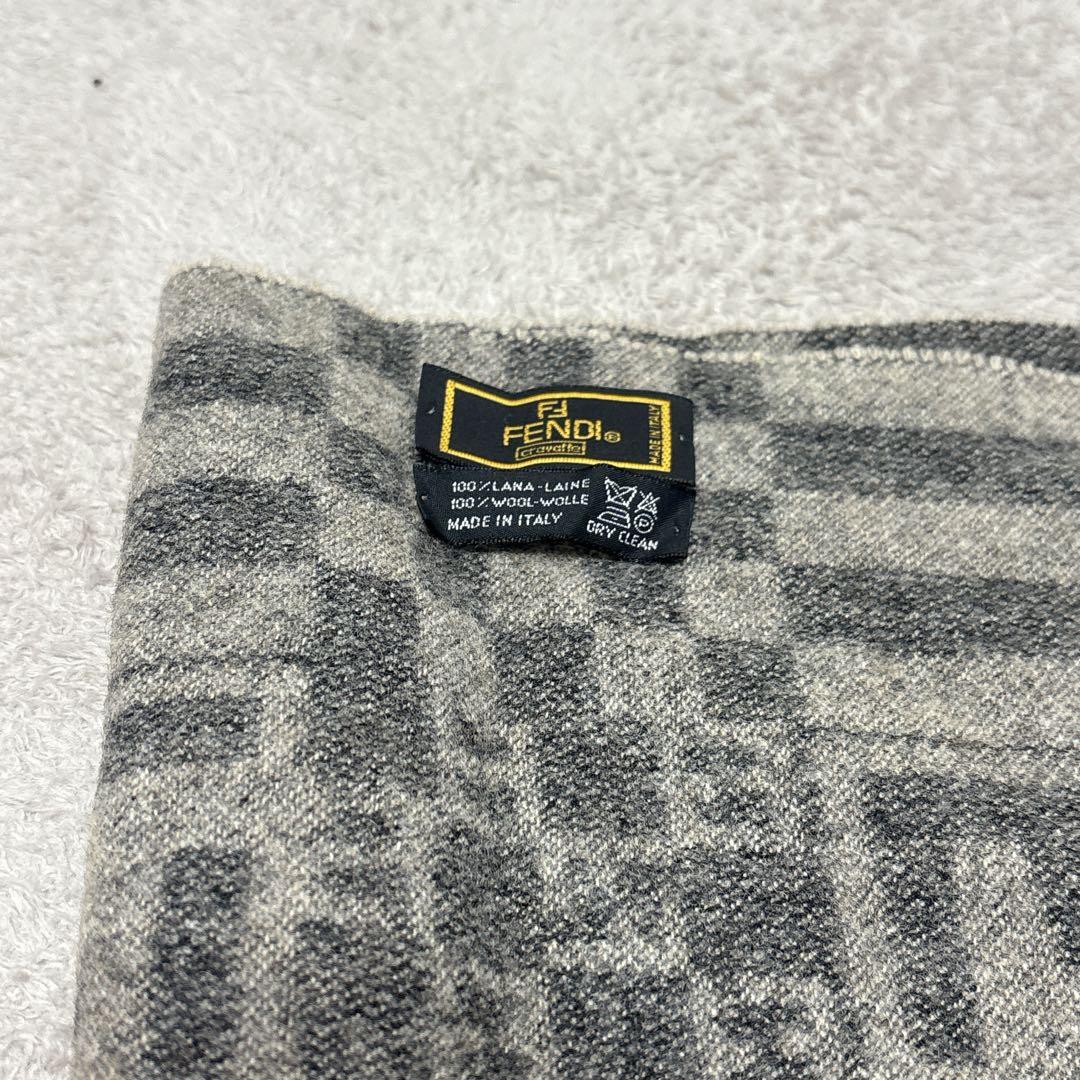 ⭐️24時間セール⭐️フェンディ FENDI ズッカチェック柄 マフラー イタリア製