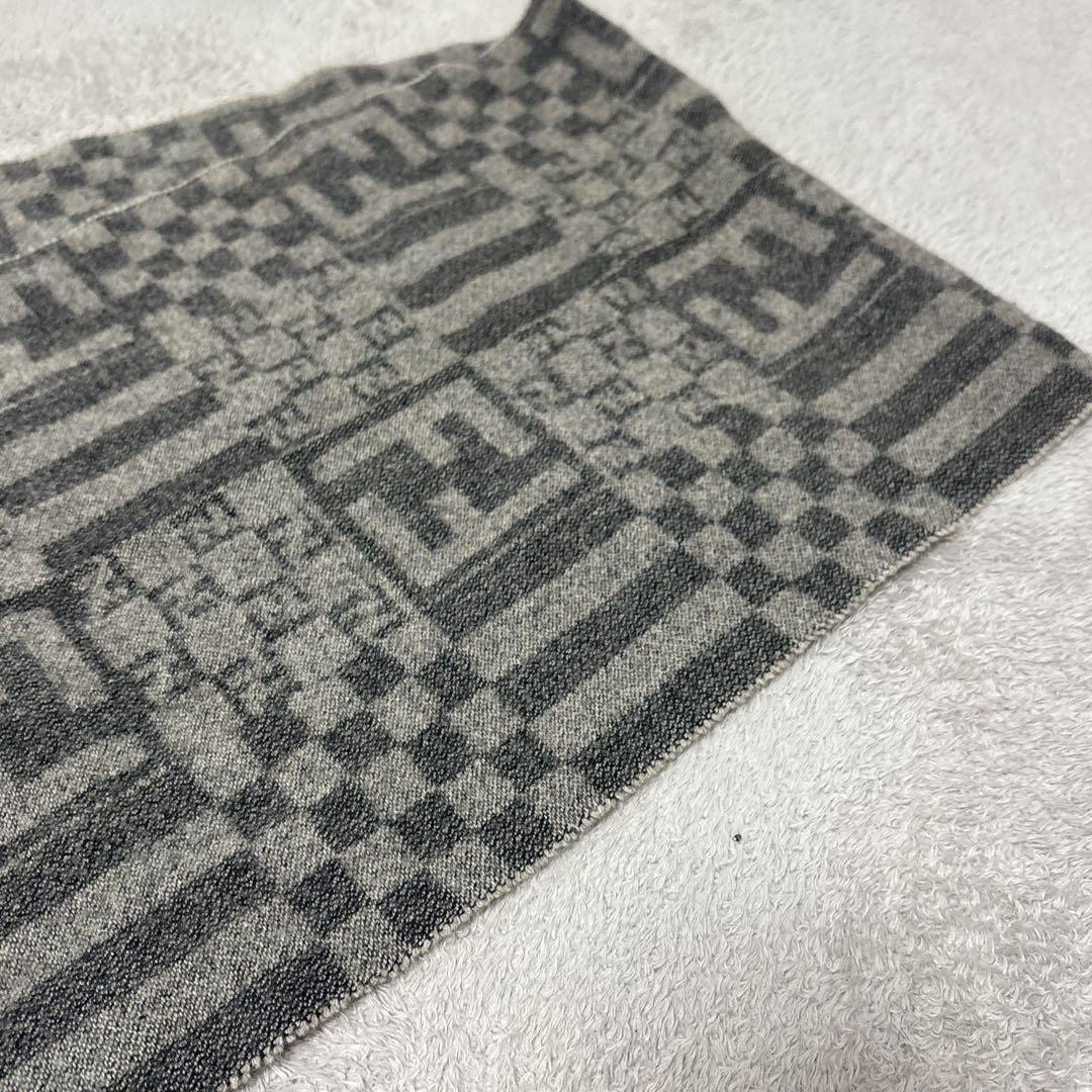 ⭐️24時間セール⭐️フェンディ FENDI ズッカチェック柄 マフラー イタリア製