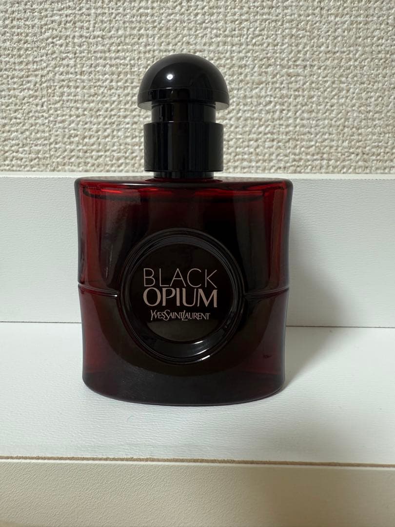 YSL イヴサンローラン　ブラック OP オーデパルファム オーバーレッド