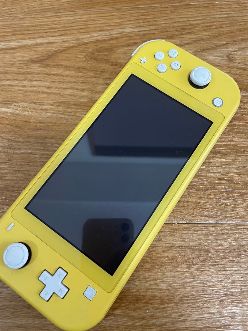 Nintendo Switch Lite イエロー本体　used