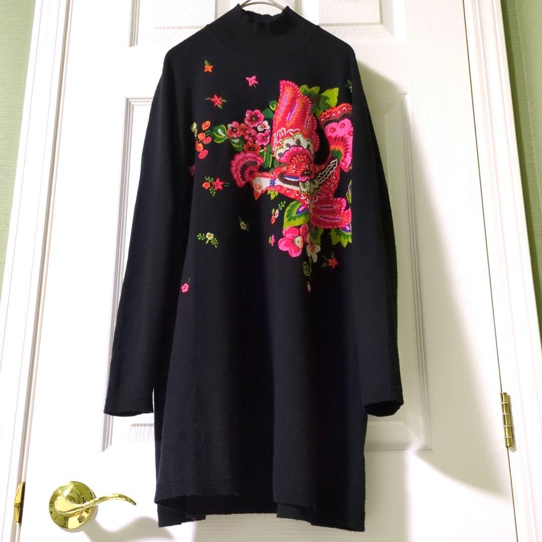 【専用】TOKUKO 1er VOL　ニット チュニック　孔雀　お花　刺繍