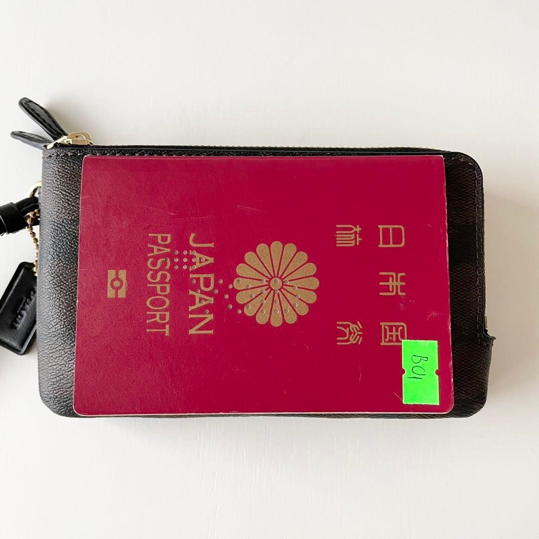 【新品】COACH がさばる財布を持ちたくない時に❤︎ ケース ポーチ