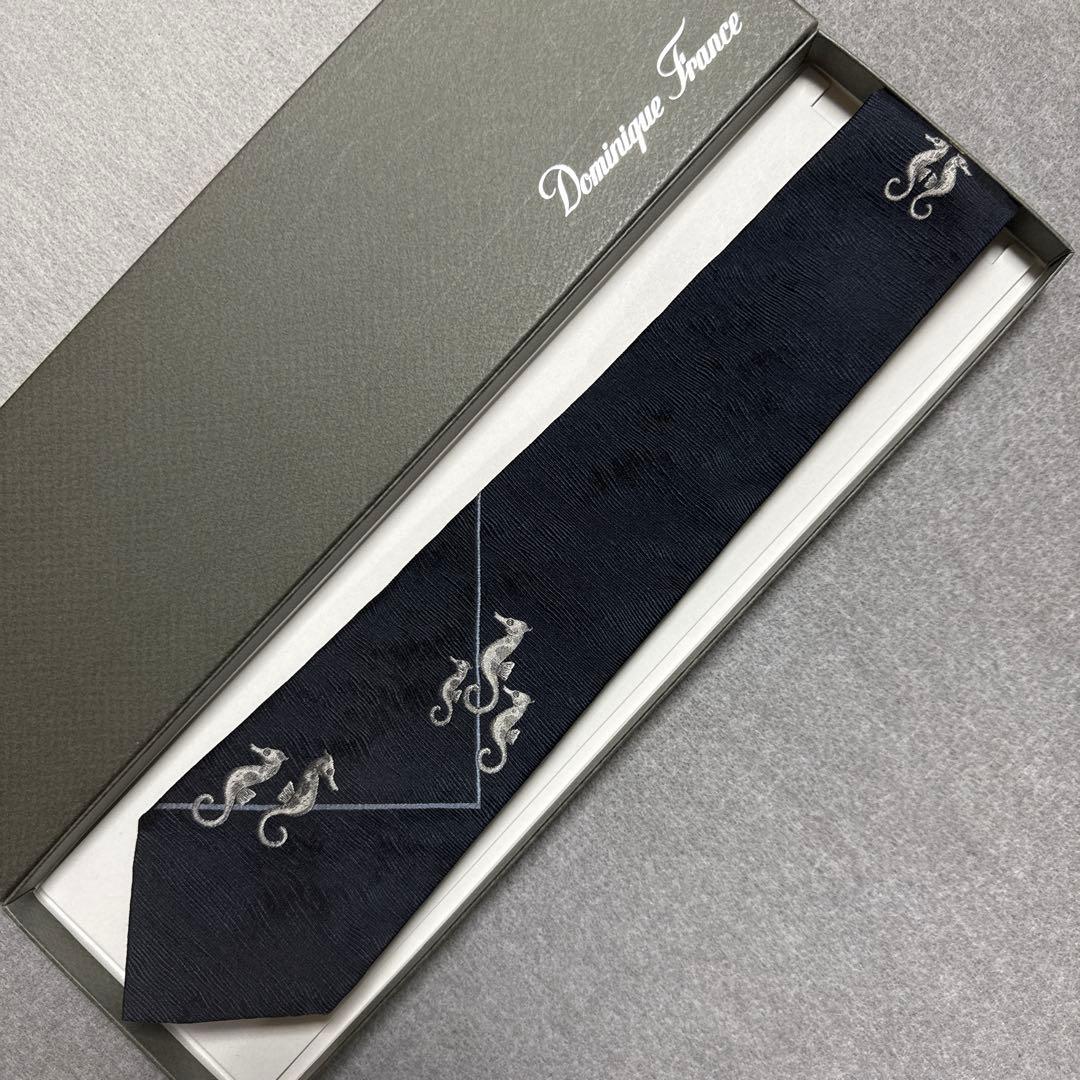 美品　ドミニクフランス　ネクタイ　紺　タツノオトシゴ　スリークラウン王冠
