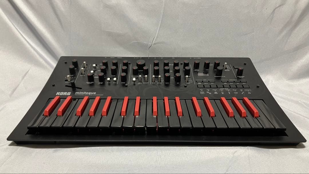 美品 KORG minilogue bass ベースシンセサイザー 元箱あり