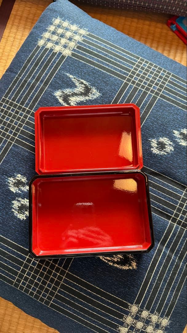 【5個セット　再出品その三】赤い漆器 重箱 蓋付き（鰻の長焼用）新品•未使用