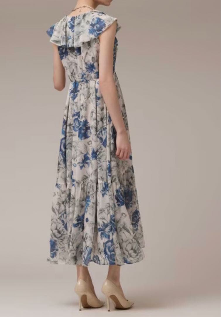 グレースコンチネンタル　フラワープリントフリルワンピース