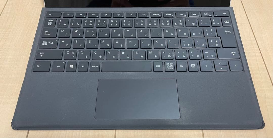 Microsoft Surface Pro5 本体 + キーボード