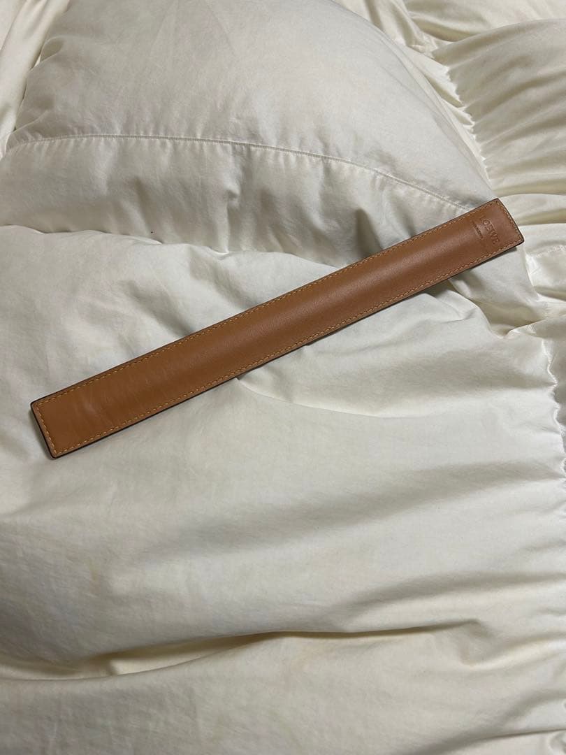 ロエベ　バングル　青色(写真1番上)