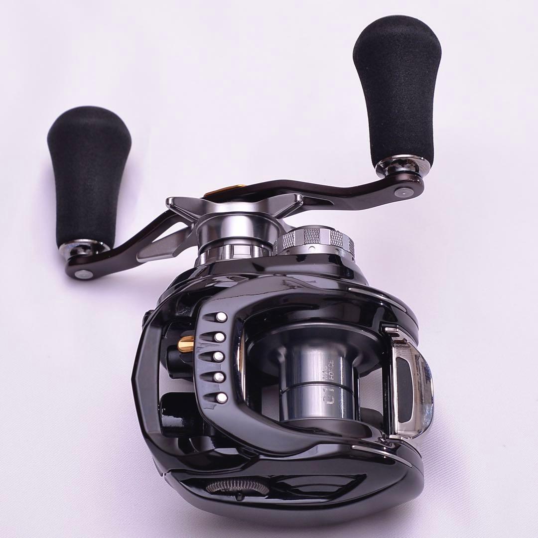 ダイワ ジリオン TW HD 1520H ベイトリール リールカバー付き