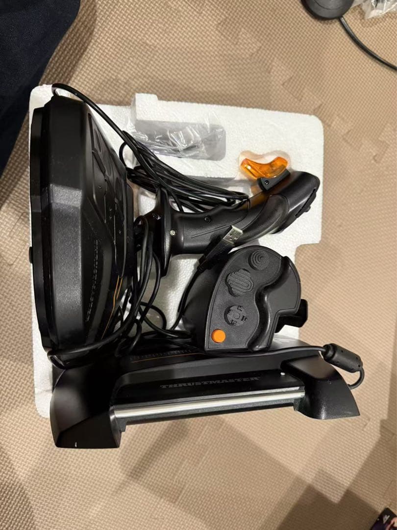 Thrustmaster T.16000M FCS HOTAS コントローラー