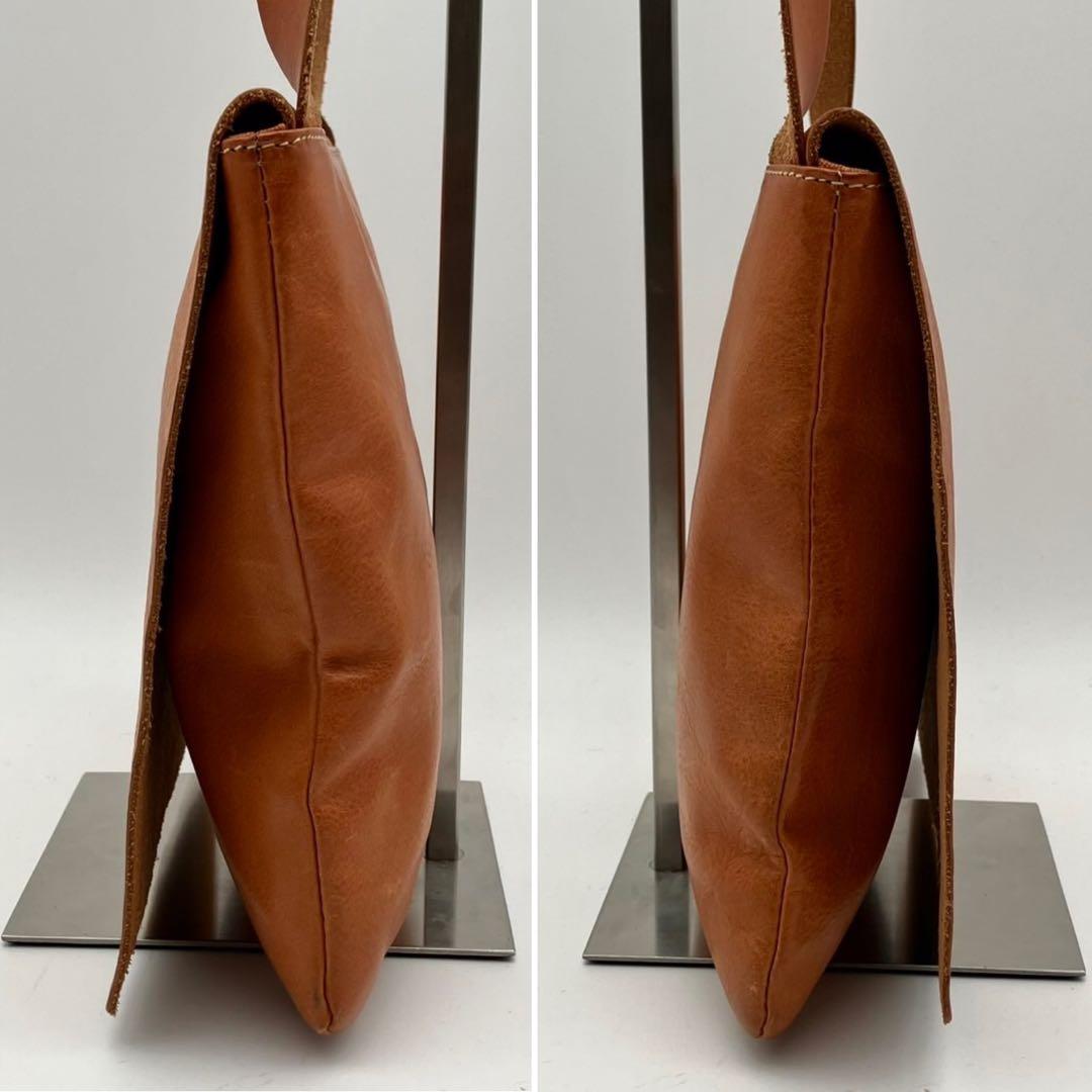 美品　イルビゾンテ　ショルダーバッグ　レザー　シボ革　ロゴ刻印　ブラウン