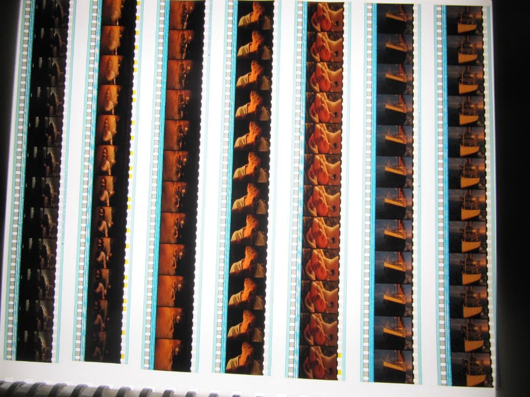 タイタニック35㎜フィルム12コマ×126枚合計1512コマ アルバム入