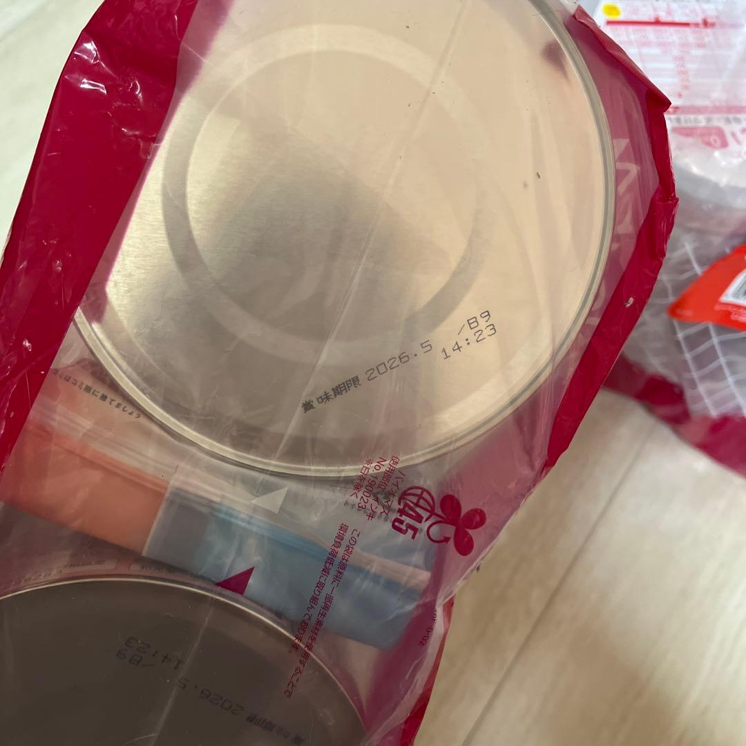 和光堂　はいはい粉ミルク　810g 2缶パック×4