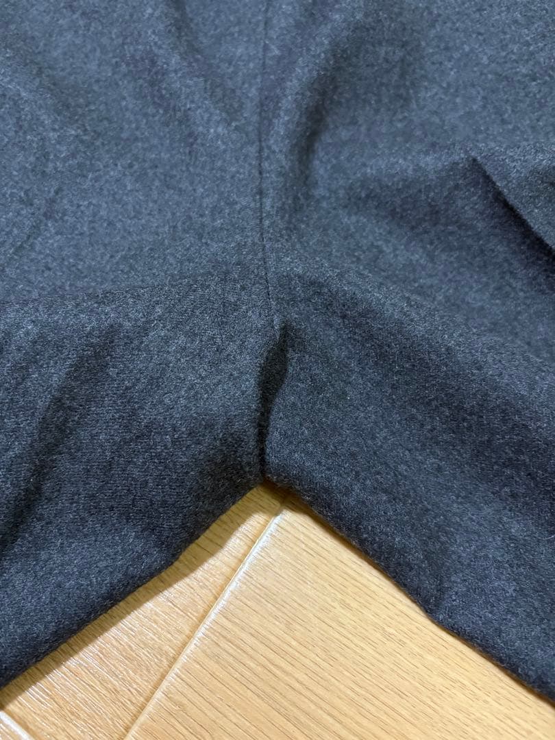 未使用に近い　バーバリーロンドン　ラムウール　フランネル　ワンプリーツ　88