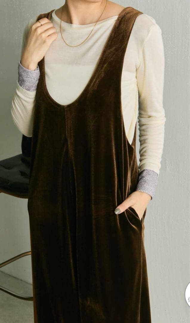 今季秋冬店頭商品⭐︎イアパピヨネ ⭐︎ベロアサロペット⭐︎新品未使用