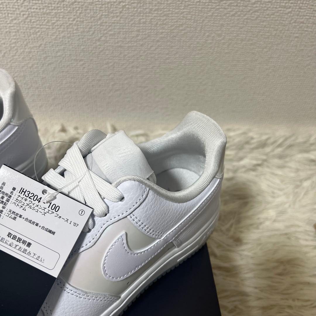 新品　未使用Nike Women's Air Force 1 '07 White