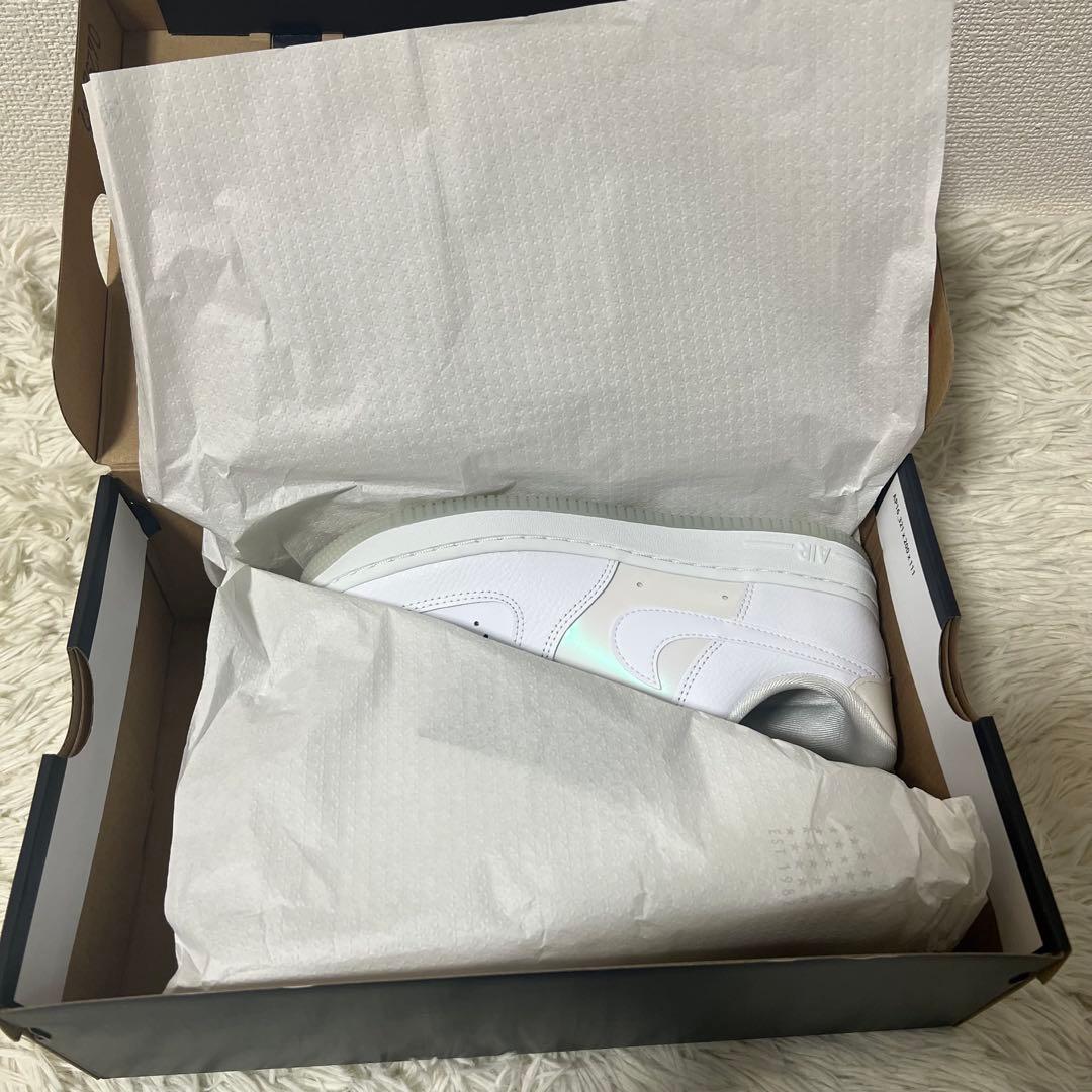新品　未使用Nike Women's Air Force 1 '07 White