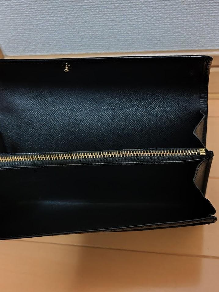 【送料無料】ルイヴィトン エピ 長財布 ブラック LOUIS VUITTON