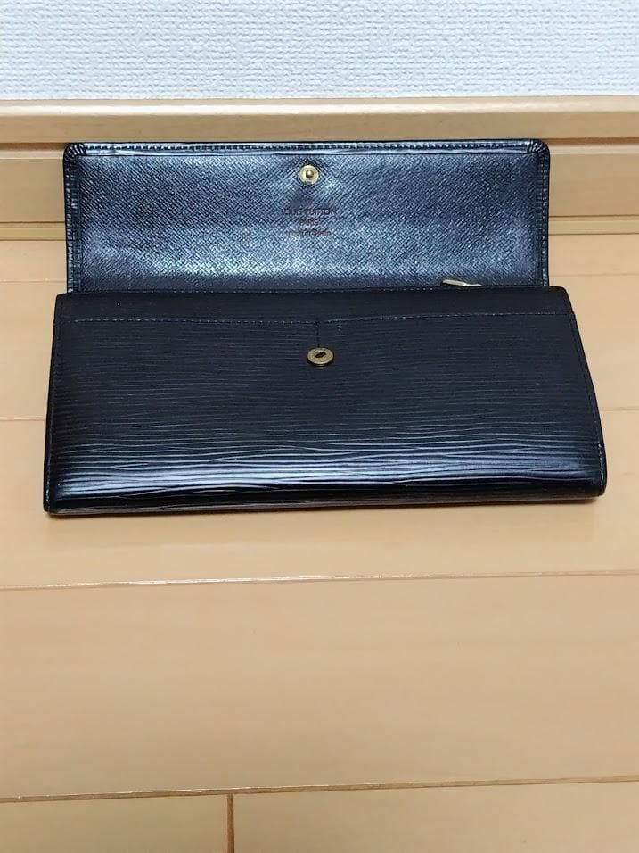 【送料無料】ルイヴィトン エピ 長財布 ブラック LOUIS VUITTON