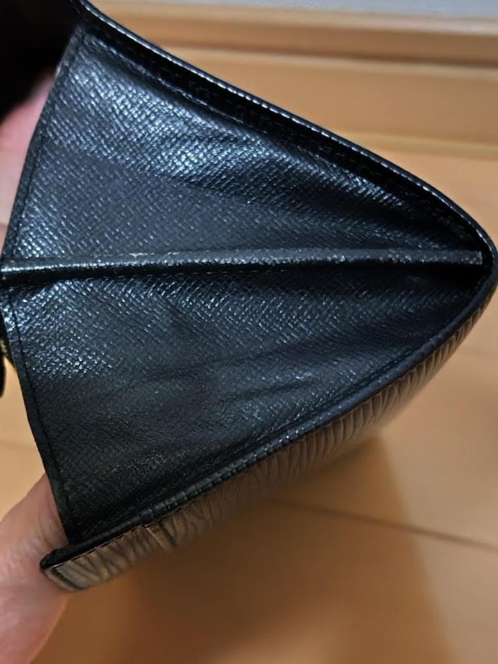 【送料無料】ルイヴィトン エピ 長財布 ブラック LOUIS VUITTON
