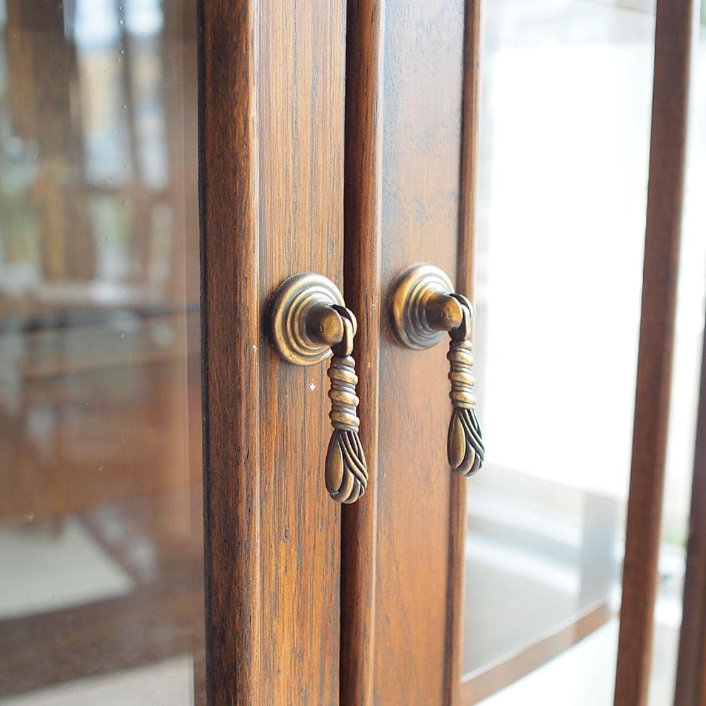 アンティーク調 ツイストレッグ ガラスキャビネット 英国調 飾り棚