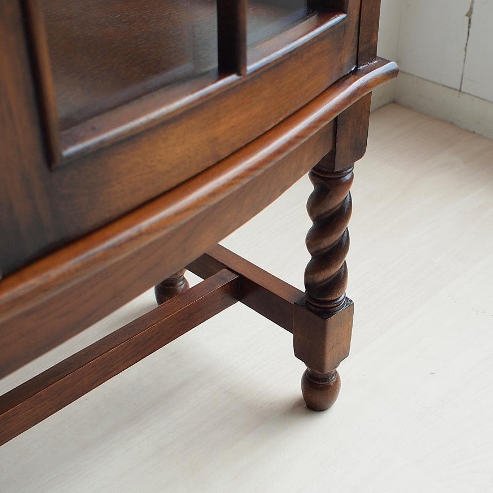 アンティーク調 ツイストレッグ ガラスキャビネット 英国調 飾り棚