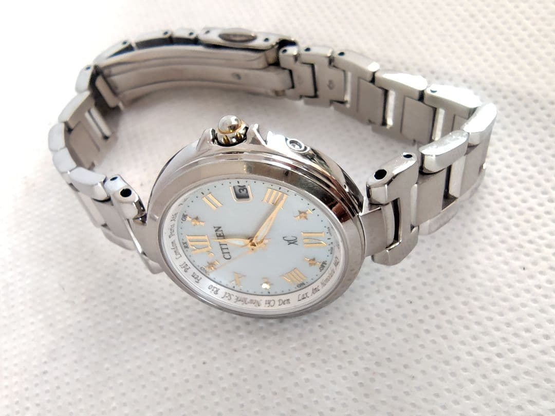 【電波ソーラー、美品、電池新品】シチズン　クロスシー　ハッピーフライト　白蝶貝